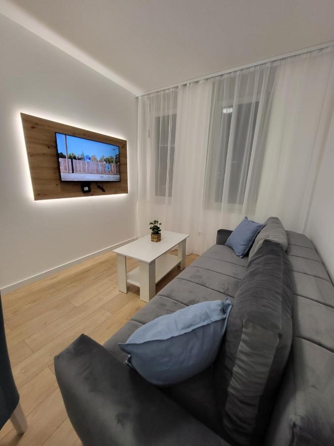 Harmony Suites Sajmiste Esterno foto