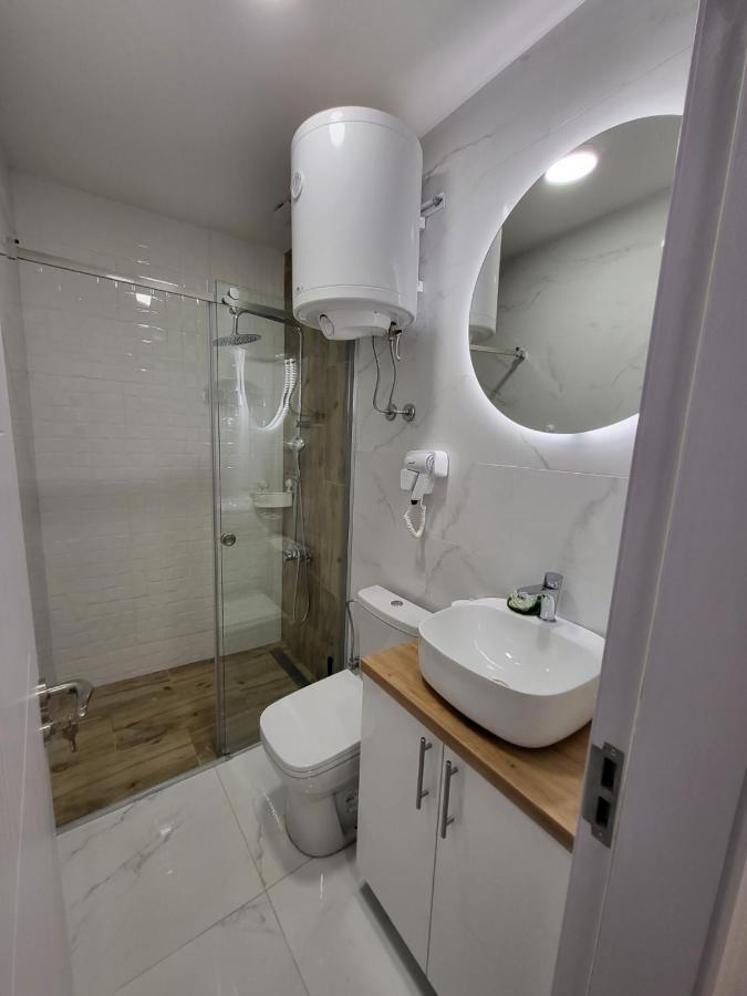 Harmony Suites Sajmiste Esterno foto