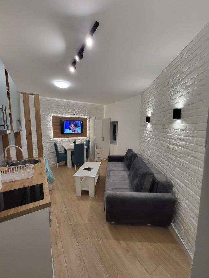Harmony Suites Sajmiste Esterno foto