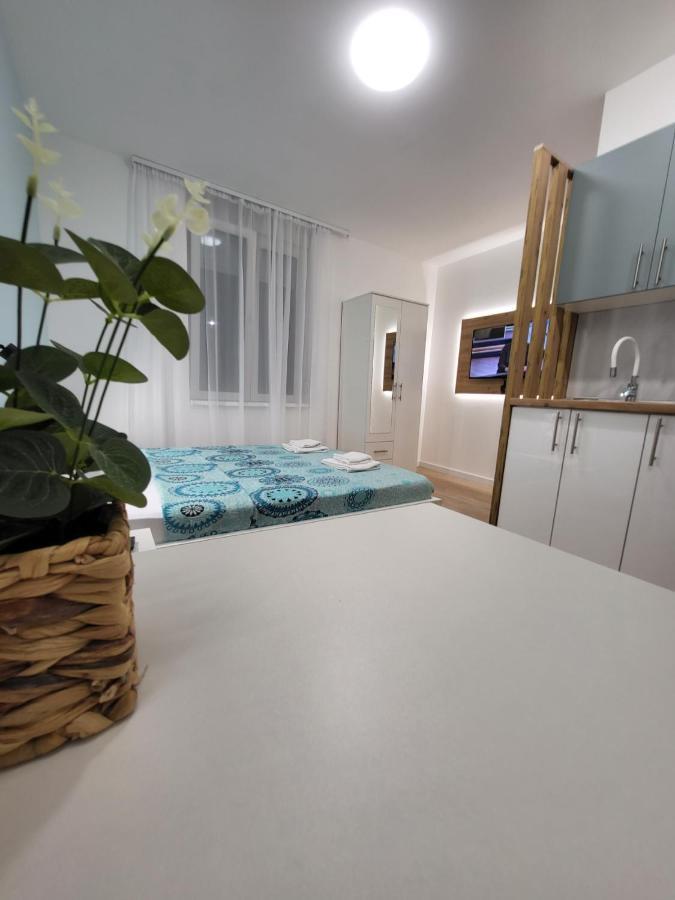 Harmony Suites Sajmiste Esterno foto