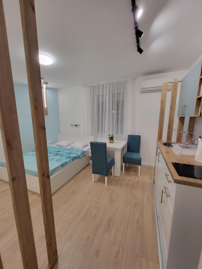 Harmony Suites Sajmiste Esterno foto