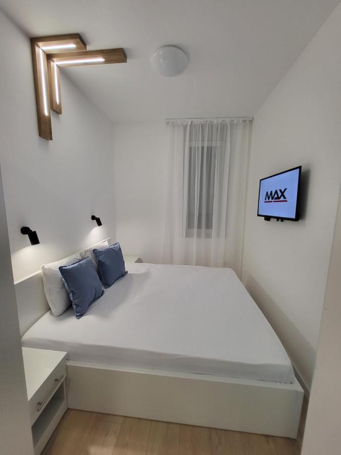 Harmony Suites Sajmiste Esterno foto