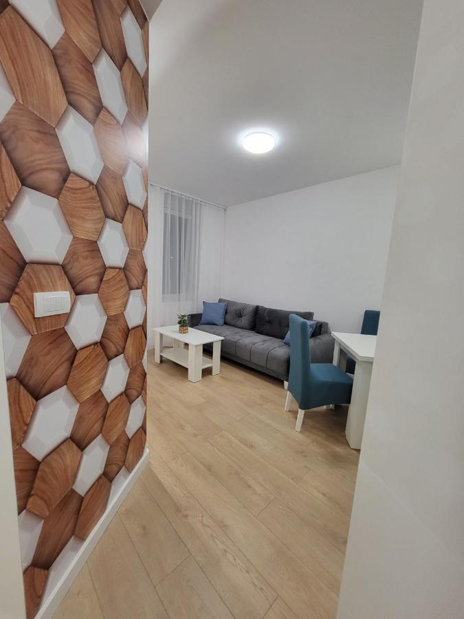 Harmony Suites Sajmiste Esterno foto